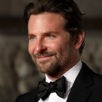 Bradley Cooper - Gloe - diplomele vedetelor
