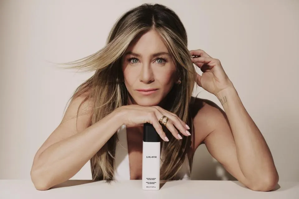Aniston și-a lansat, în 2021, propriul brand de îngrijire a părului: LolaVie.