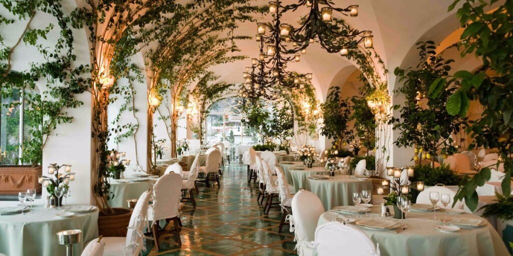 Bacșiș se lasă în Italia la restaurant, bar, hotel sau taxi: un mic manual de bună purtare, de la femeie la femeie, ca să te bucuri de vacanță fără calcule în cap.